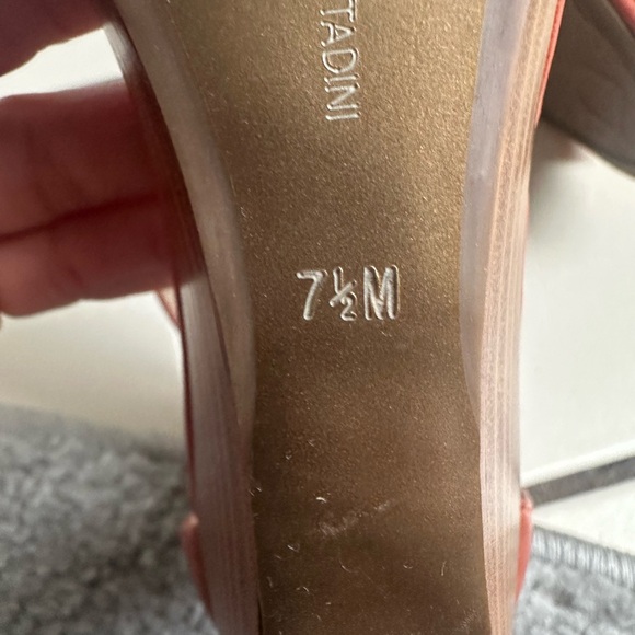 Adrienne Vittadini Peach Sandals- Size 7.5 - Picture 8 of 12